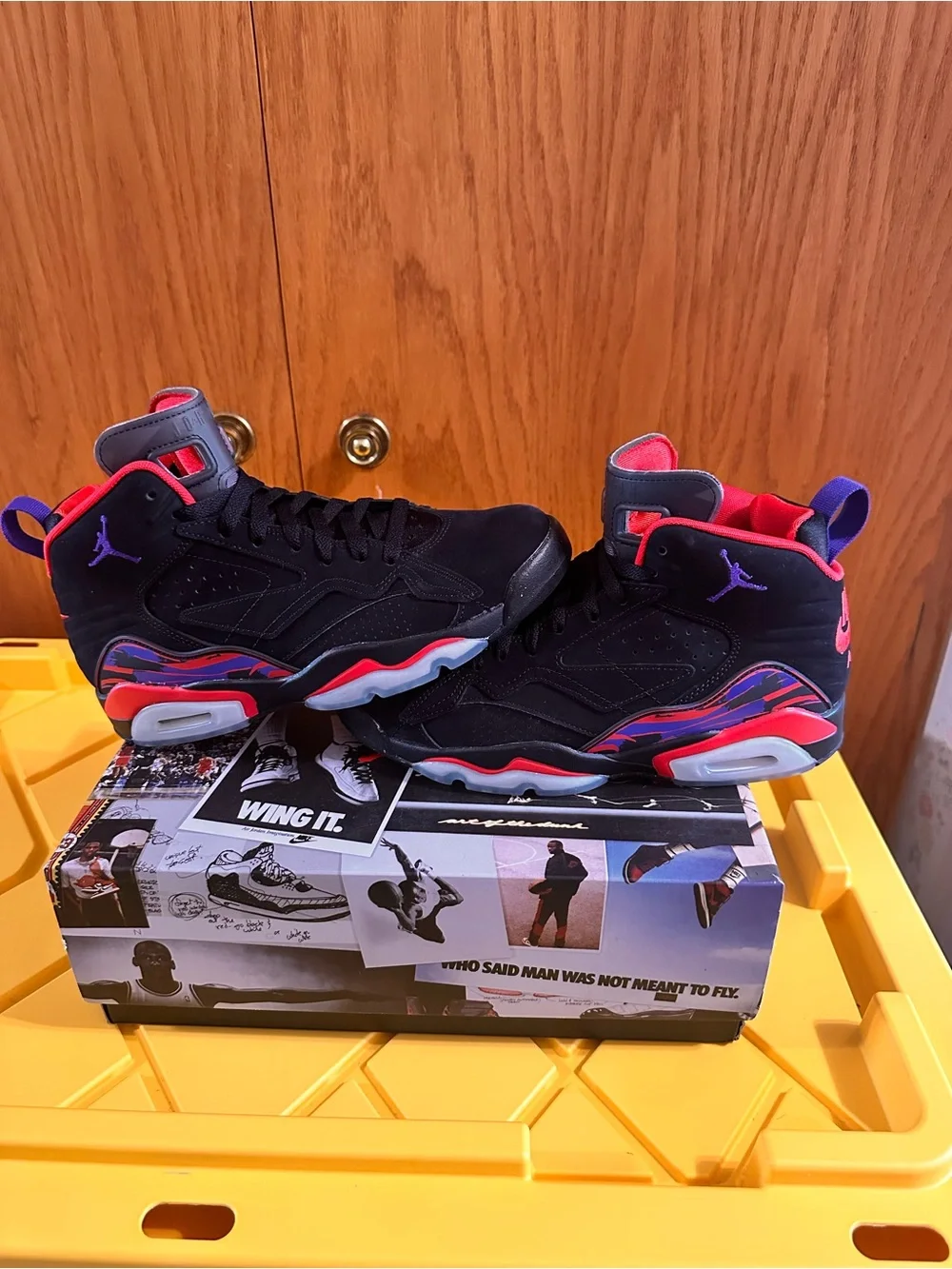 Jordan Air Jordan MVP Raptors Mid Top Shoes DZ4475-006
